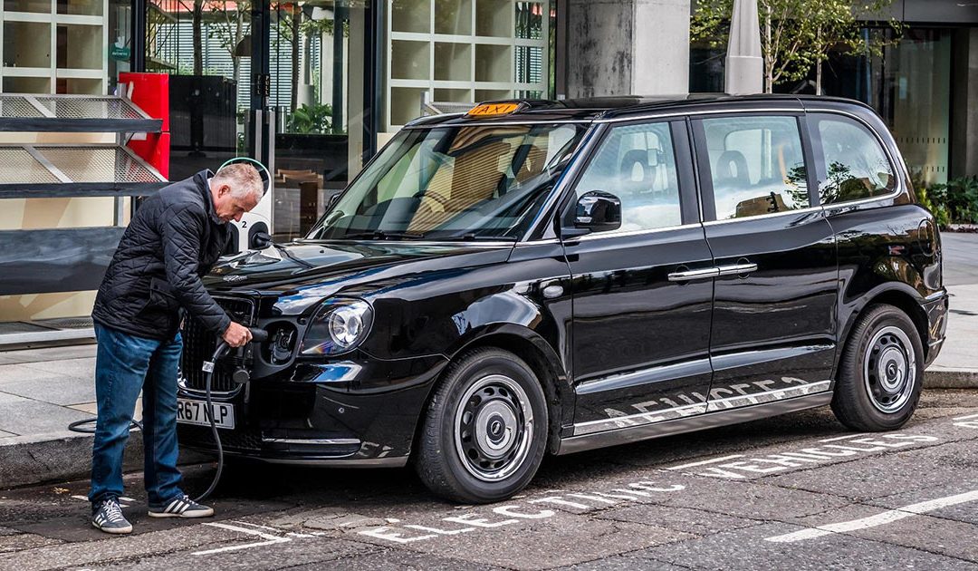Nu blir Londons taxibilar eldrivna